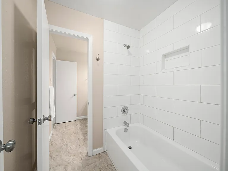 515 Tallowood Rd #60 — Photo 5