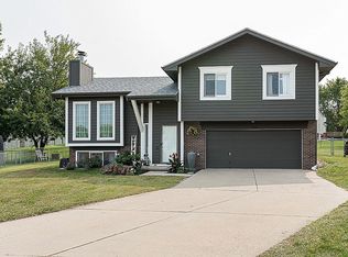 3209 Henery Cir, Bellevue, NE 68123