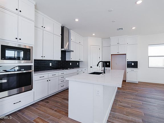 3rd image of 1315 E ELEANA Lane