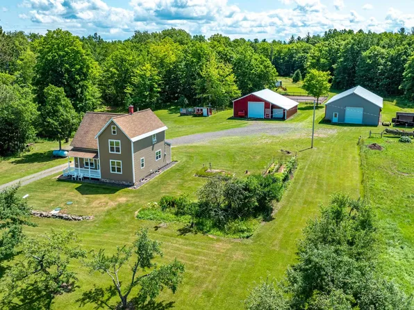 24551 Upper Point Mills Rd, Hancock, MI 49930
