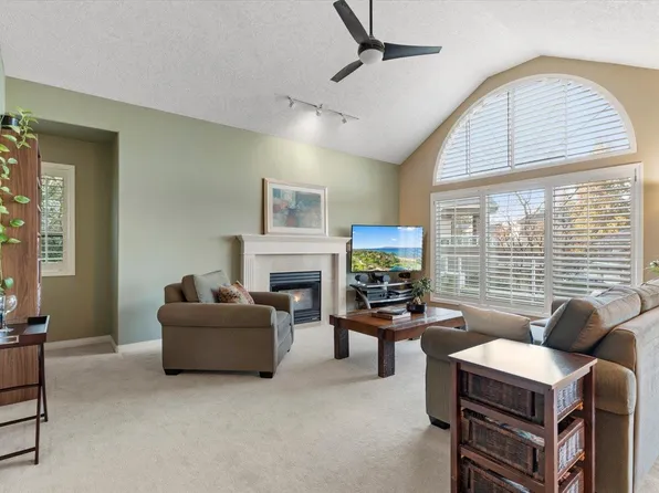 4001 Old Clayburn Rd #90, Abbotsford, BC V3G 1C5