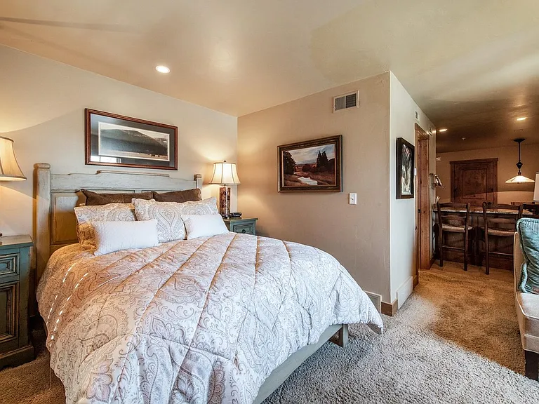 2260 Park Ave #17 — Photo 1