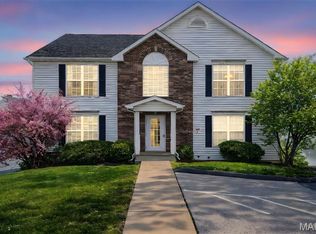 19 Homefield Gardens Dr #27N, O'Fallon, MO 63366