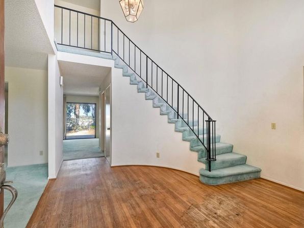 3726 Kelton Dr, Oceanside, CA 92056