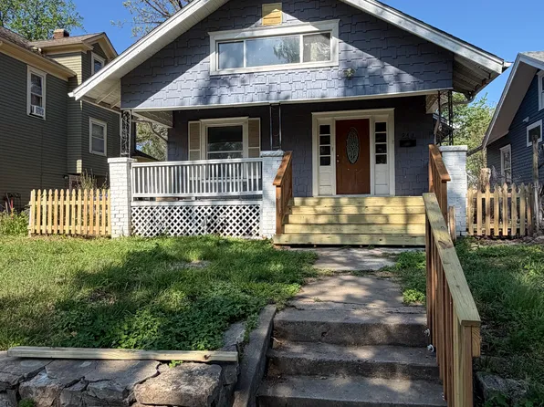 943 SW Jewell Ave, Topeka, KS 66606