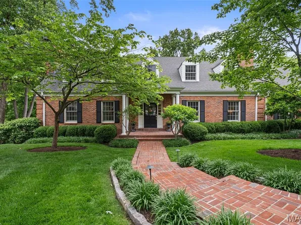 33 Gouvenor Ln, Saint Louis, MO 63124