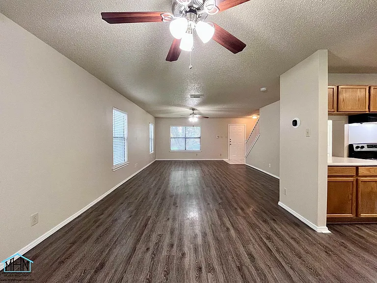 8143 Chestnut Manor Dr — Photo 7