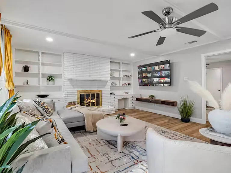 9005 Villa Park Cir — Photo 9