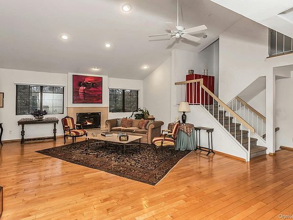 2nd image of 232 Linnet Court