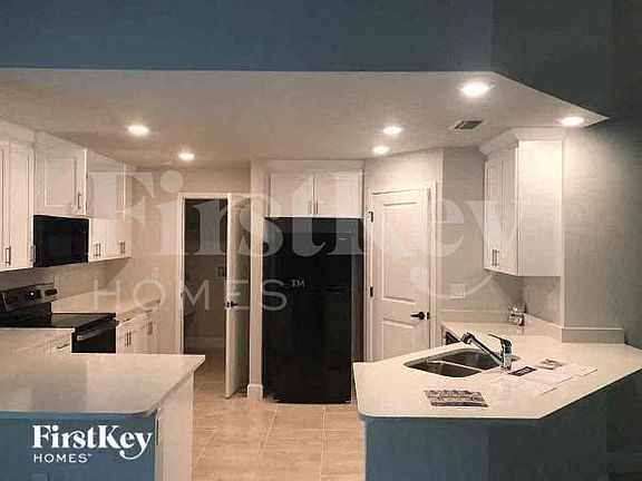 5th image of 3742 Kenyon St
