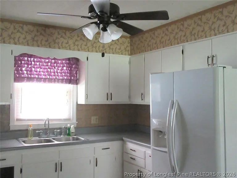 3755 Linden Rd — Photo 8