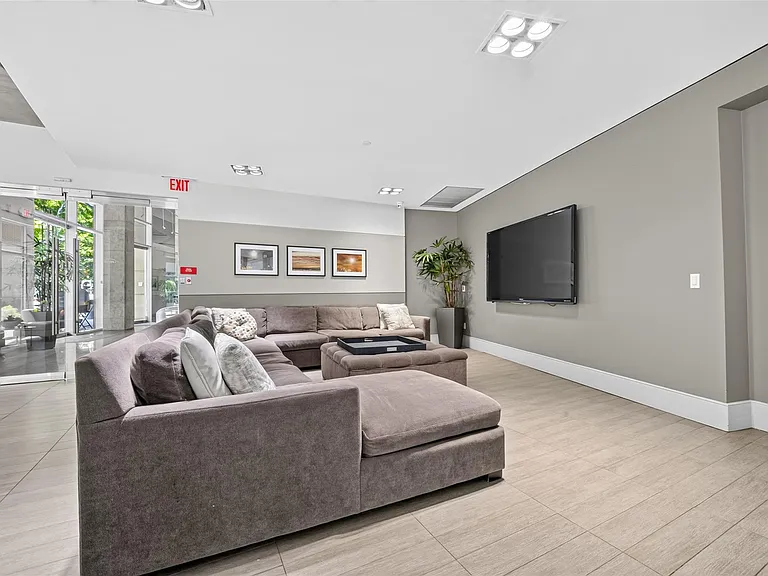 1901 Post Oak Blvd #3210 — Photo 26