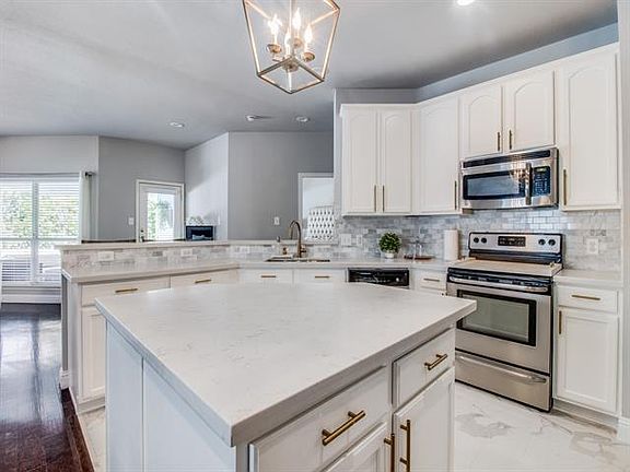 4th image of 1628 Goodwin Dr