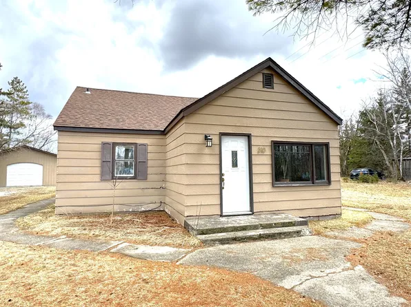 310 Zippel Ave, Williams, MN 56686