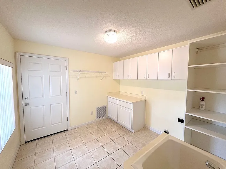 87 Rose Dr — Photo 29