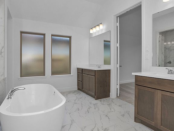 5th image of 5119 Momo Ln