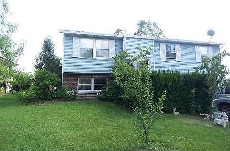 1st image of 131 E Fullerton Ave