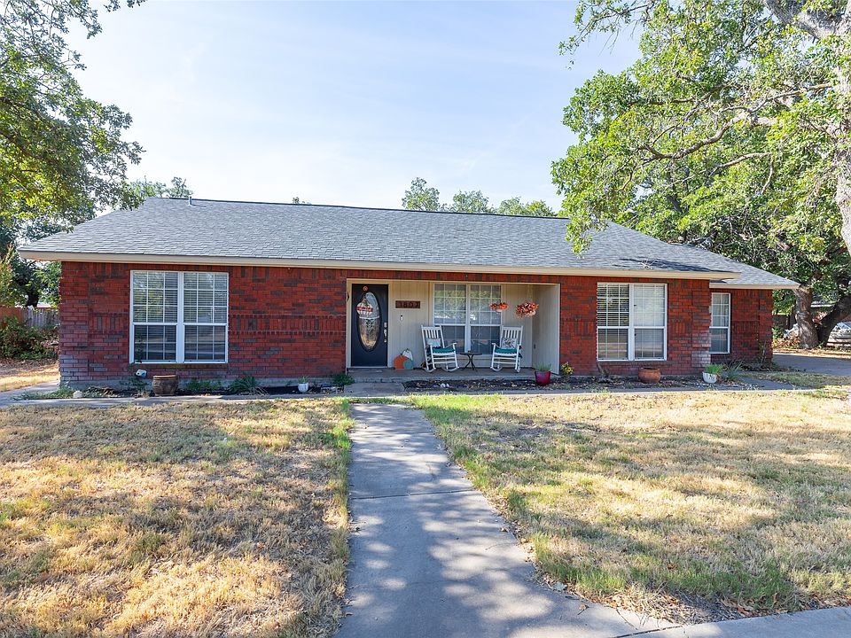 1st image of 1807 Sandpiper Dr