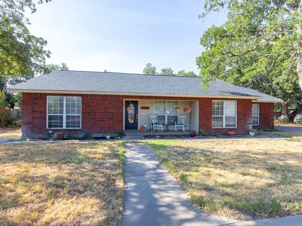 1807 Sandpiper Dr, Clyde, TX 79510