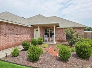 3720 Shawnee Trl, Fort Worth, TX 76135