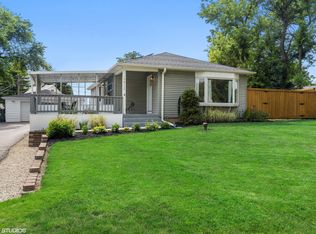 10S400 Ruth Dr, Lemont, IL 60439