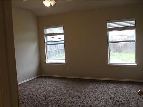 4th image of 4706 Ashbury Ln