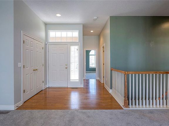 4th image of 13423 Pennsylvania Ct