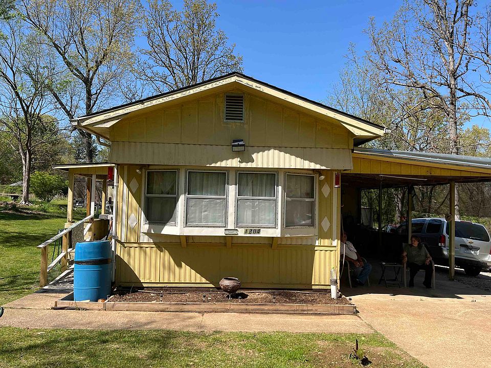 1st image of 1204 Dawn Ln