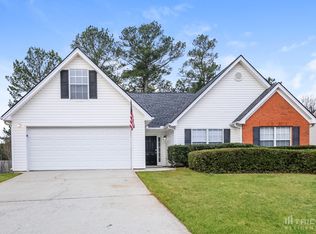 940 Harbins View Dr, Dacula, GA 30019