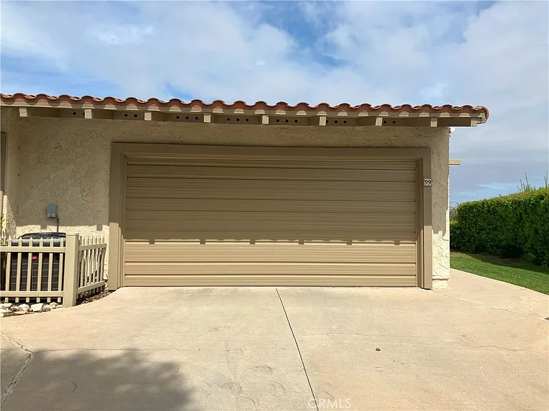 99 Hilltop Cir — Photo 18