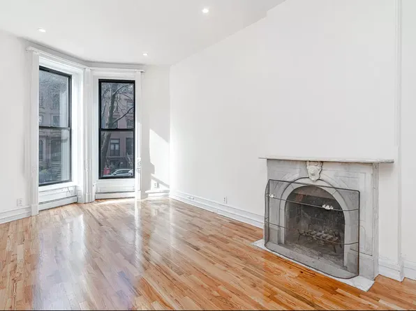 535 Washington Avenue image 5 of 20