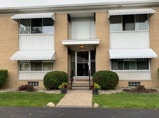 21368 Beaconsfield St, Saint Clair Shores, MI 48080