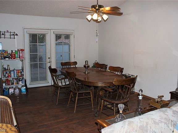 3rd image of 1586 Laurel Oak Dr