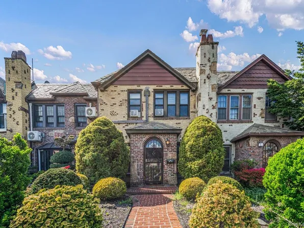 89-07 63rd Avenue, Rego Park, NY 11374