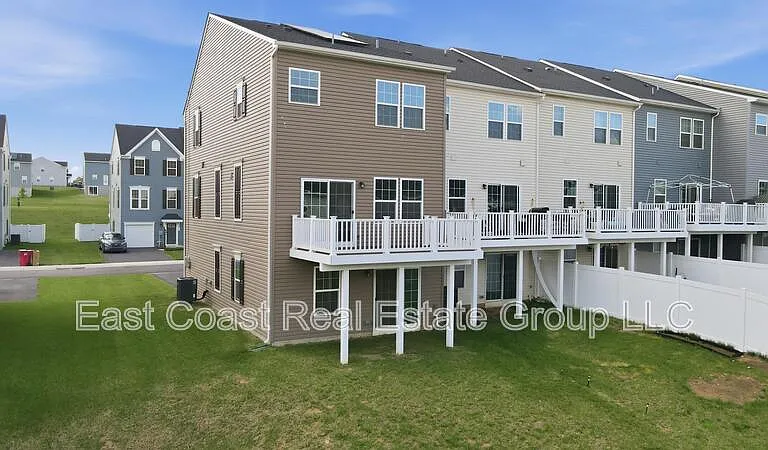 105 Dripping Spring Dr — Photo 35