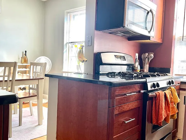 48 Browne St #5 — Photo 2
