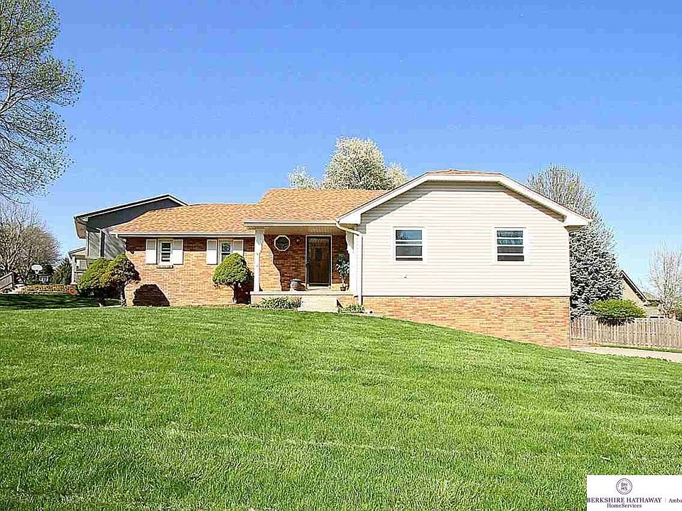 1st image of 15420 Summerwood Dr