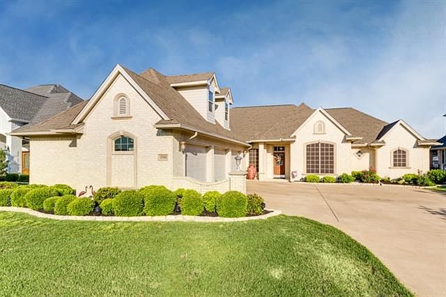 1st image of 2702 Waters Edge Dr