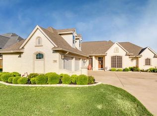 2702 Waters Edge Dr, Granbury, TX 76048