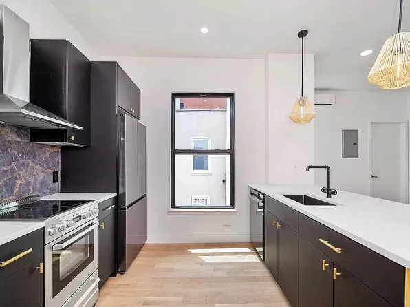 25-11 34th Street image 1 of 6