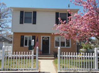 41 Thorne Pl, Hazlet Township, NJ 07734