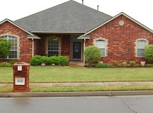 1601 Aurora Pl, Edmond, OK 73013
