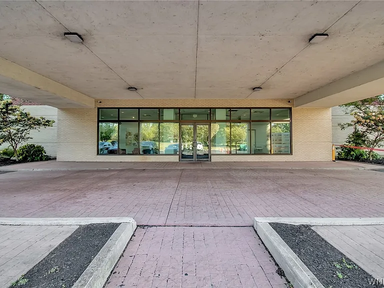 200 Lakefront Blvd #303 — Photo 32