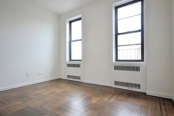 Rented by Bold New York | media 17