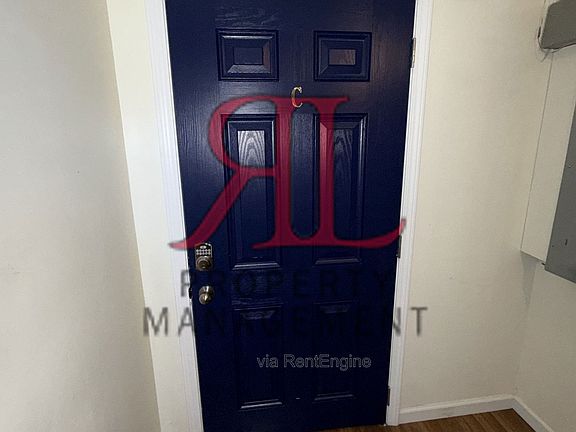 4th image of 722 Sheridan Ave APT C