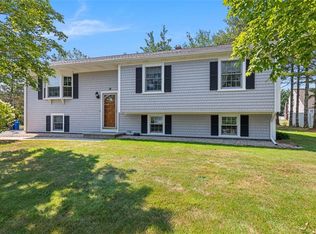 14 Davisville Ln, Narragansett, RI 02882