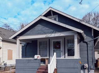 1041 Dakin St, Lansing, MI 48912