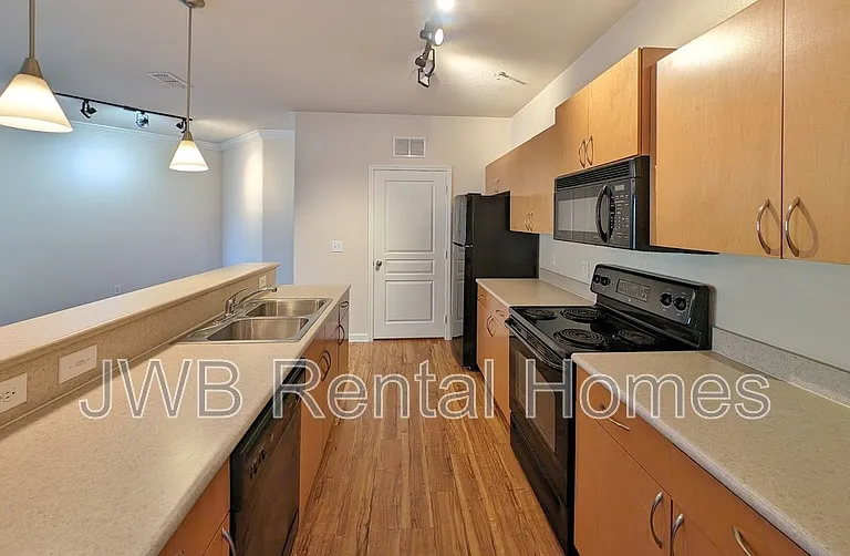 8290 Gate Pkwy W #176 — Photo 6
