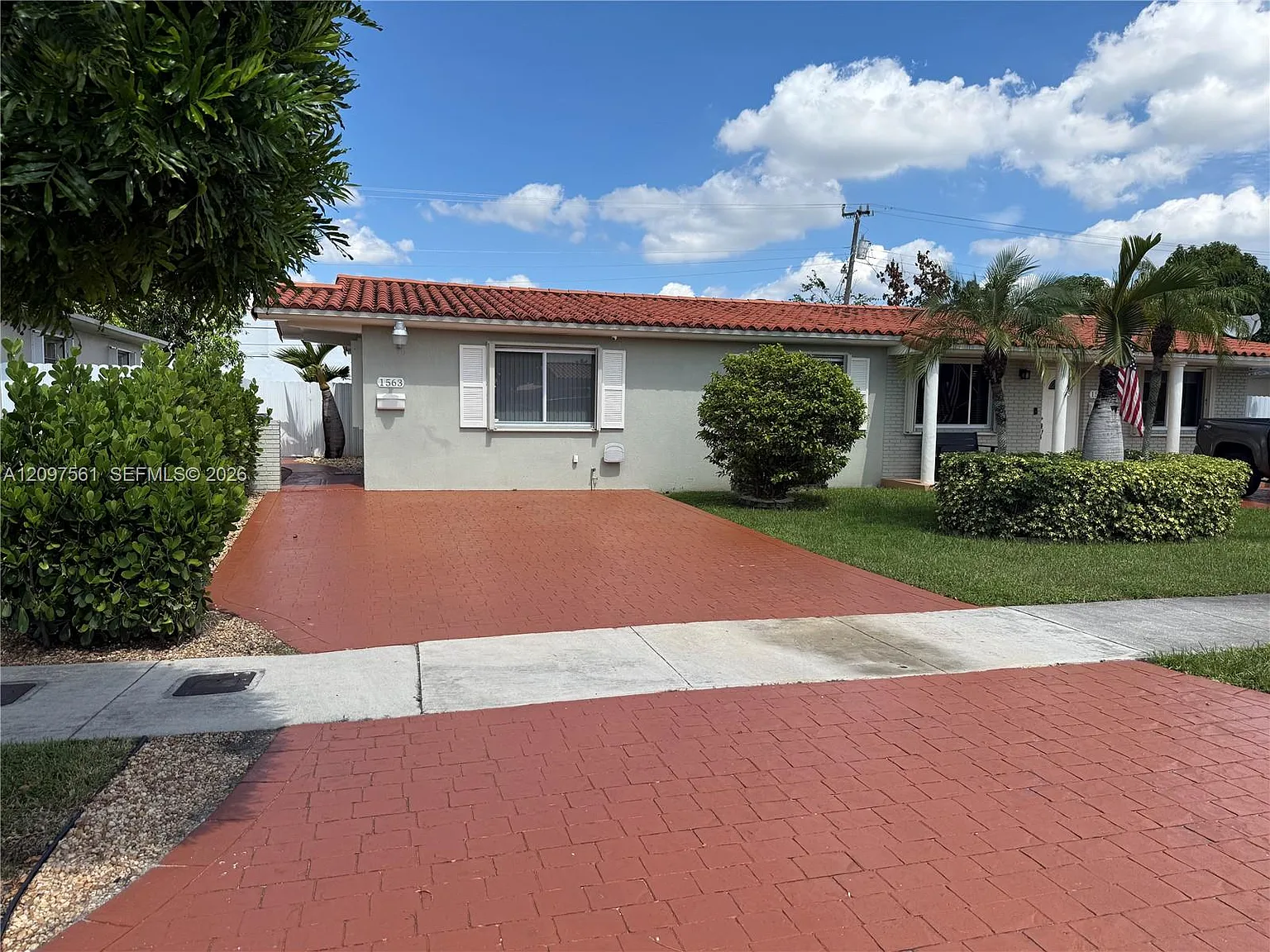 Palm Springs Lakes 2nd Ad — Photo 2
