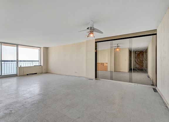 3rd image of 5201 S Cornell Ave APT 25C